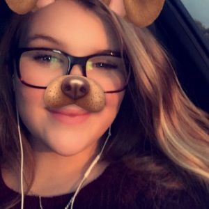 Meet your Posher, Alyssa